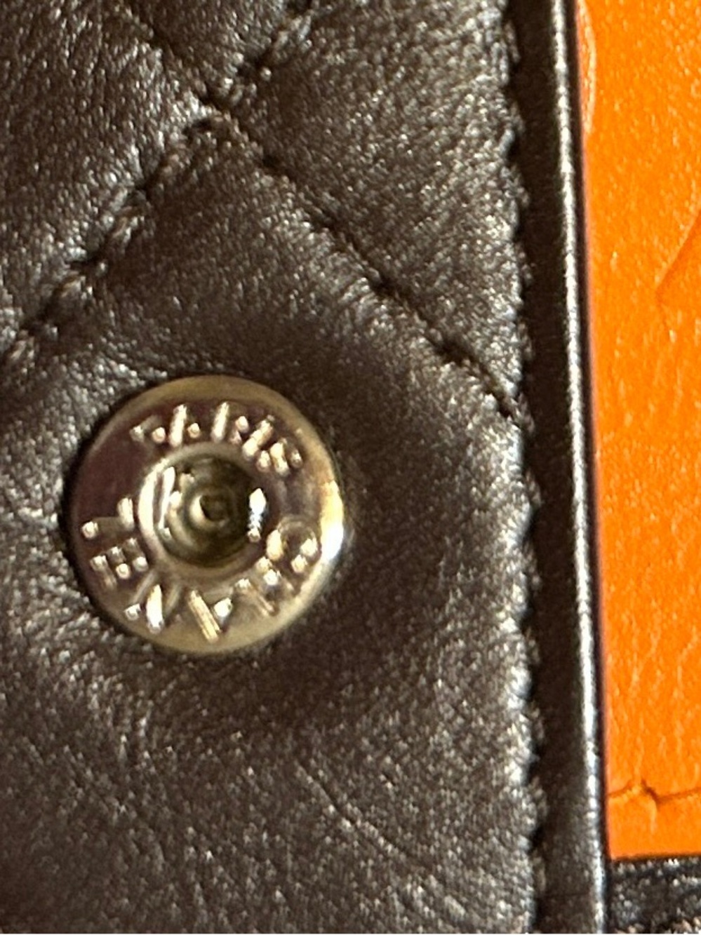 CHANEL Cambon Brown Quilted Leather Key Holder W/ Beige CC Logo (VGUC) - Picture 14 of 15